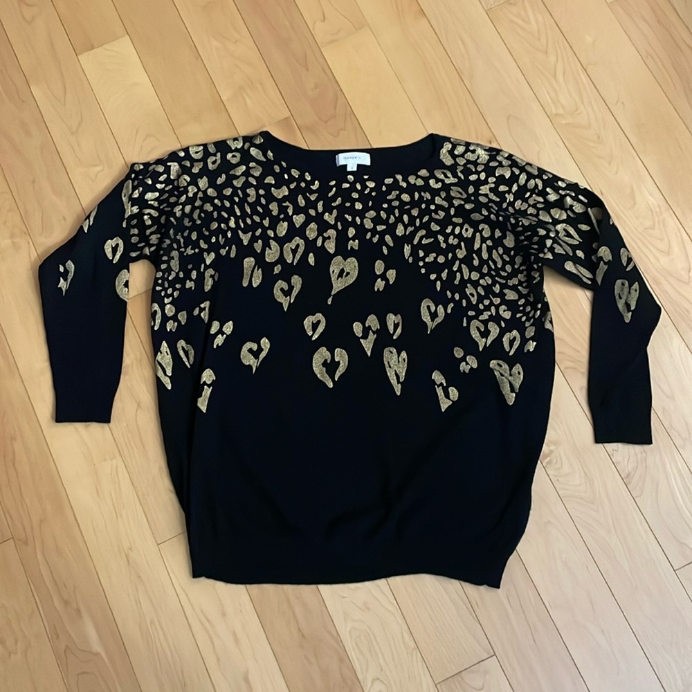 Hailey & Co black and gold shimmer animal print heart sweater size small